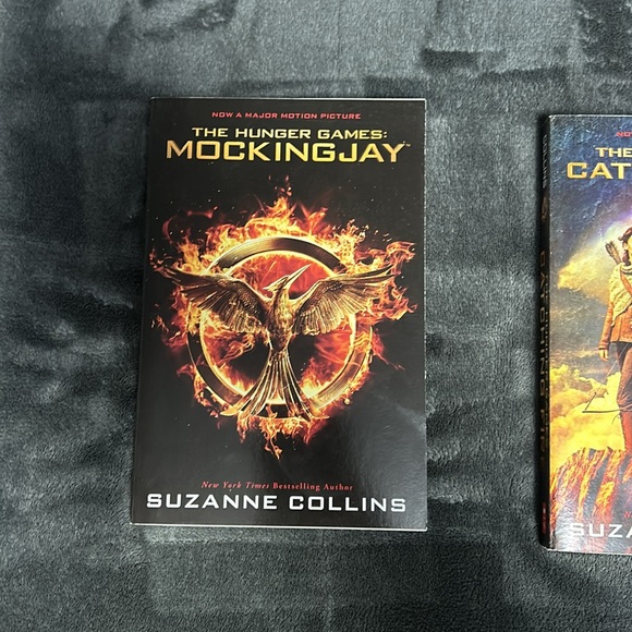 Books - Picture 5 of 10